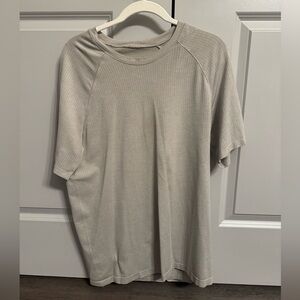 Lululemon Men’s Shirt Size Large